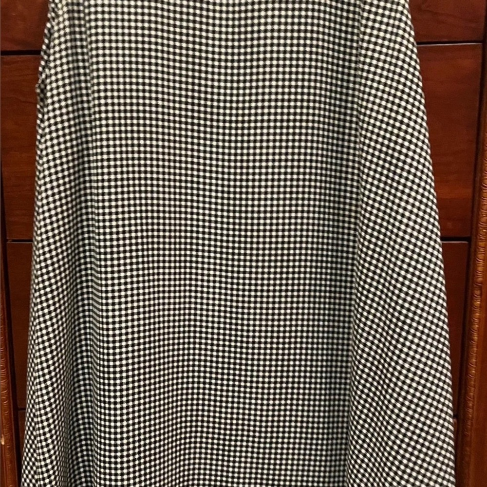 Classic Black and White Checkered Skirt